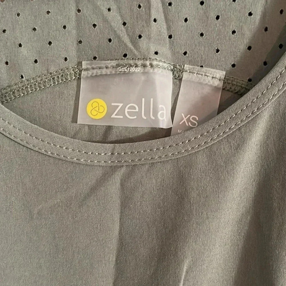 Zella green dress size XS with pockets! - Picture 2 of 6